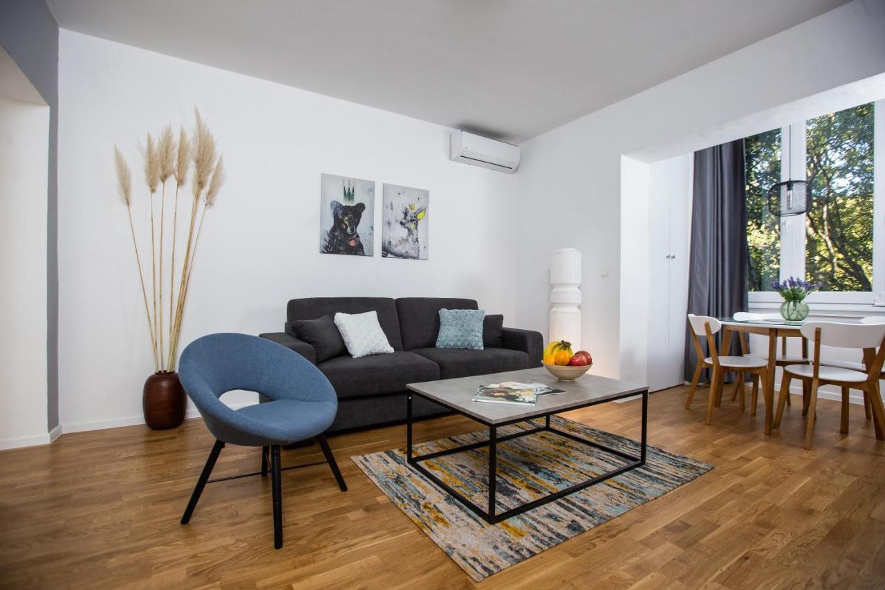Big Tree Apartment & The Nest Apartment - Free Parking موستار المظهر الخارجي الصورة